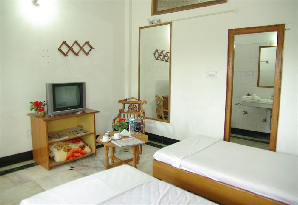 Hotel Zen Khajurāho Buitenkant foto